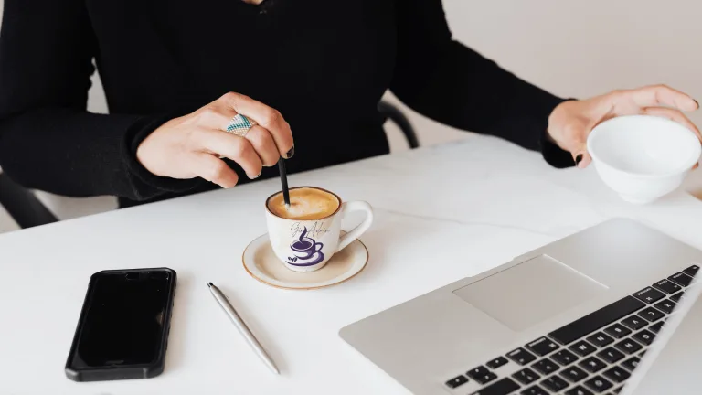 ENERGY MANAGEMENT FOR CONTENT CREATORS WHO LIVE ON COFFEE